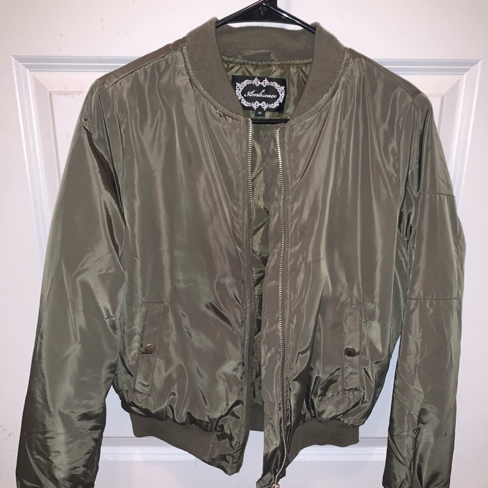 Women olive bomber jacket medium